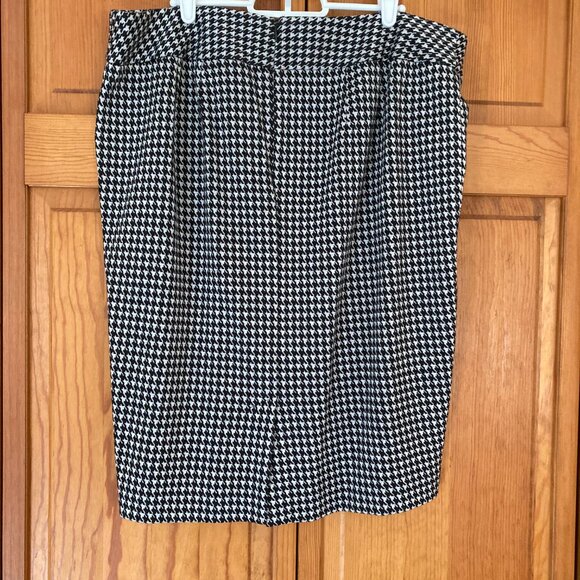 Lane Bryant Herringbone Pencil Skirt - Picture 2 of 4
